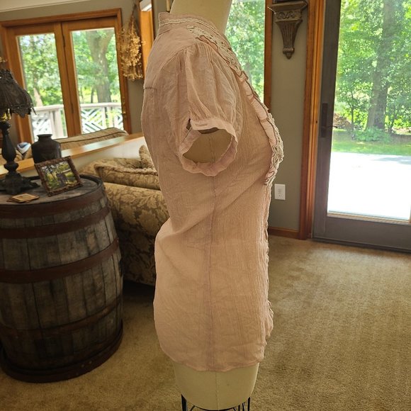 Pale Pink blouse with cream embroidered - Picture 2 of 6